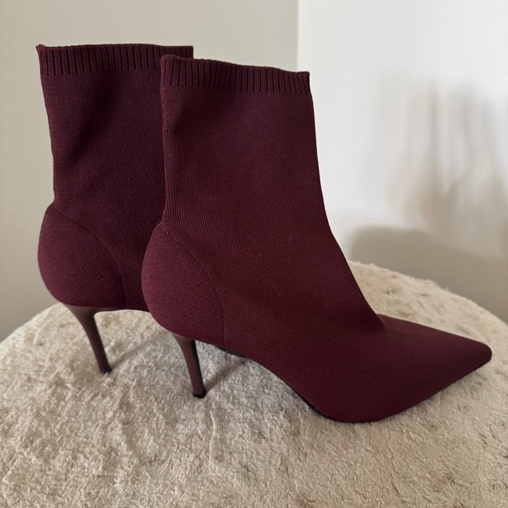 MANGO Knit Ankle Boots Size 39/8.5 Burgundy Wine